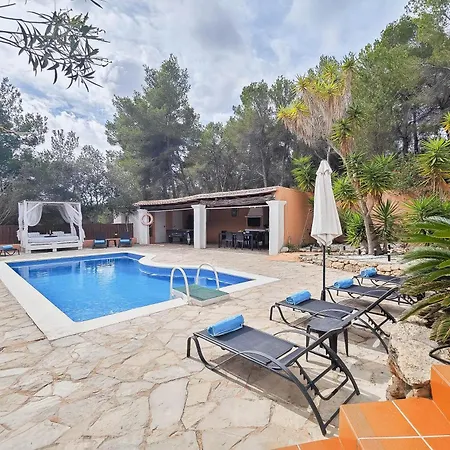 Mercedes Villa *