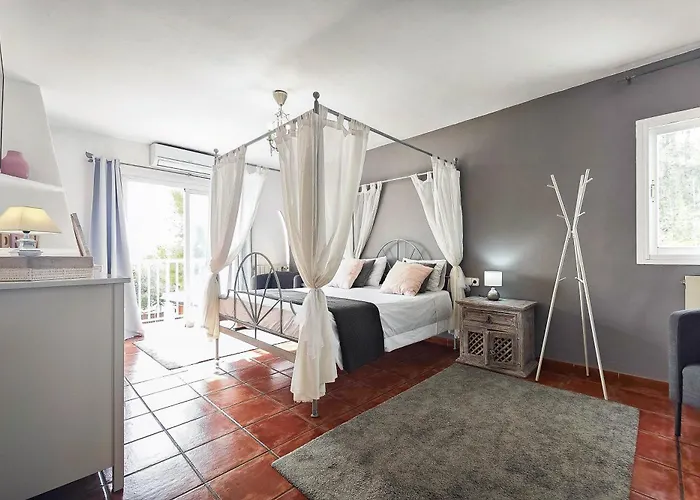 Mercedes * Santa Eulária des Riu