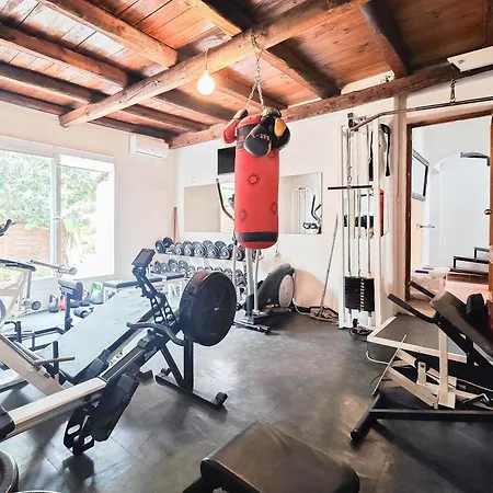 Mercedes Вилла Санта-Эулалия-дель-Рио