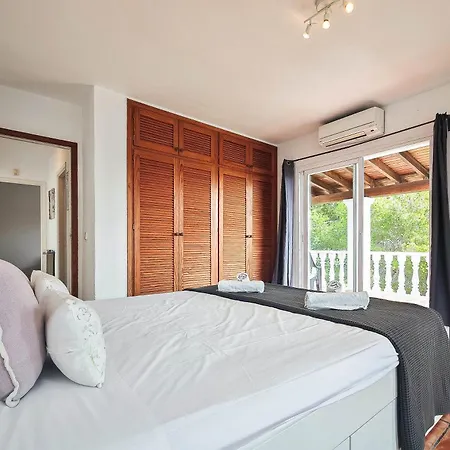 Вилла Mercedes Санта-Эулалия-дель-Рио